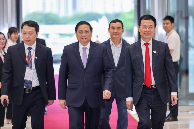 10-10-ngay-chuyen-doi-so-quoc-gia 10-10-ngay-chuyen-doi-so-quoc-gia